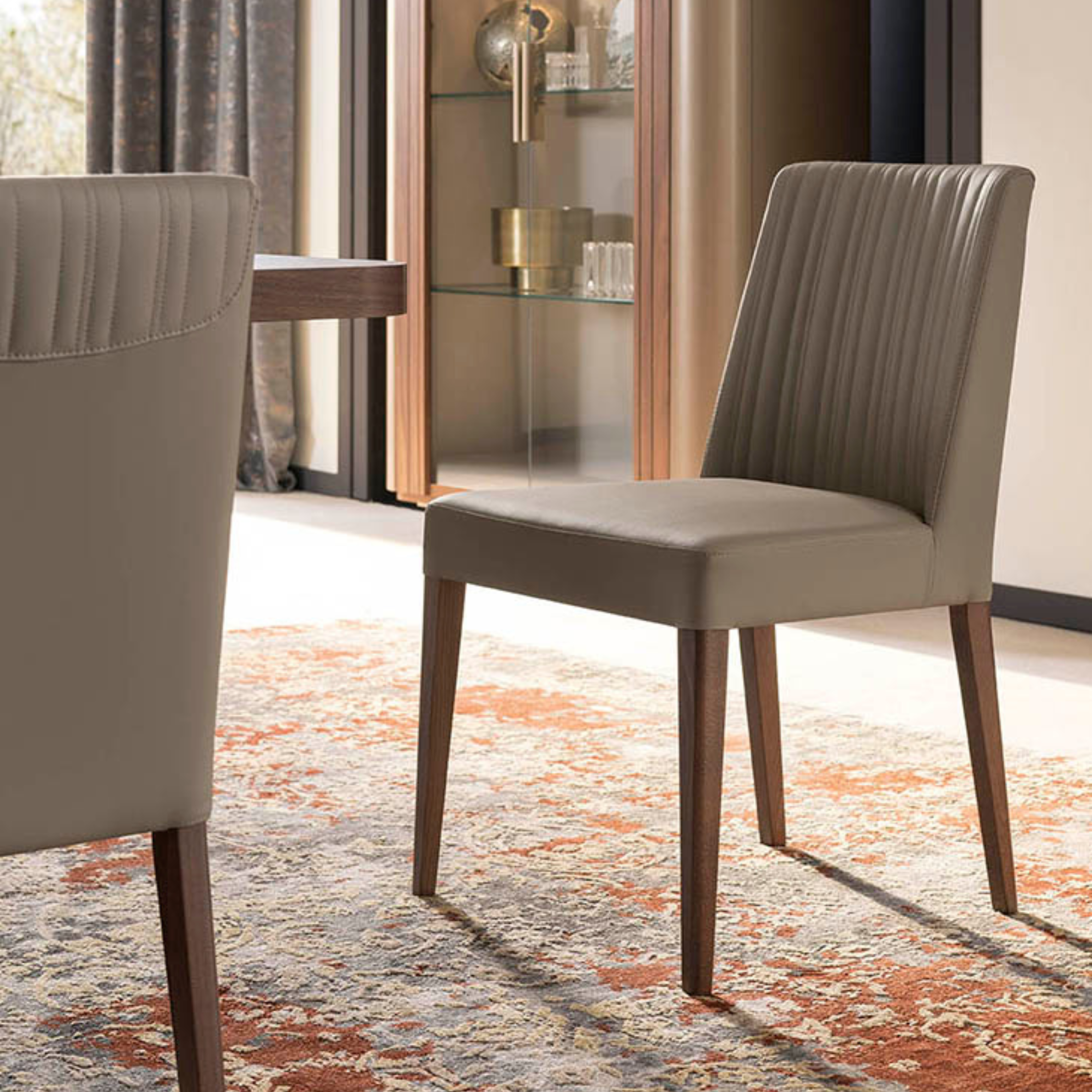 Hera Dining Set