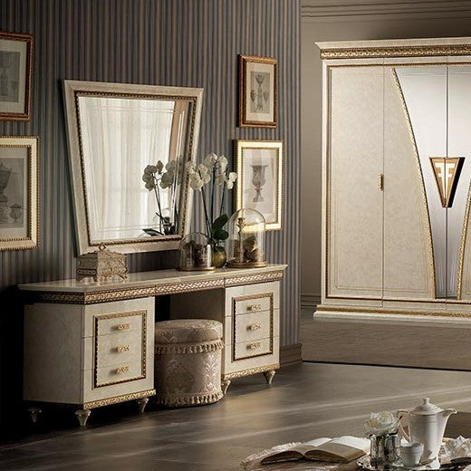 Fantasia Vanity