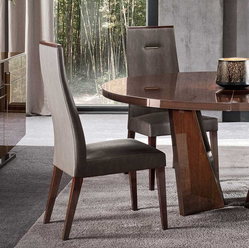 Bellagio Round Dining Table